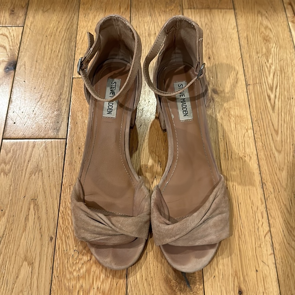 Steve Madden nude strappy block heels